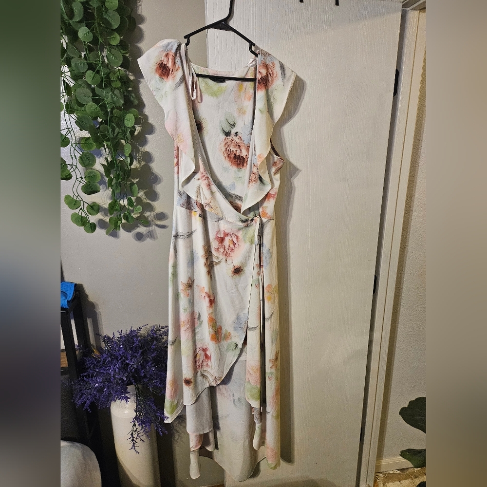 City Chic Floral Wrap Dress - Cream and Pink Size 22